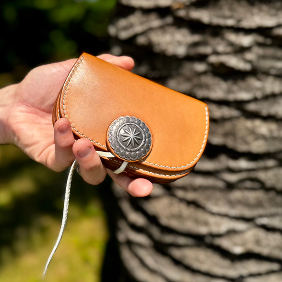 ミドルトラッカーウォレット　コンチョ サドルレザー・トラッカーウォレット ブラック シルバーコンチョ