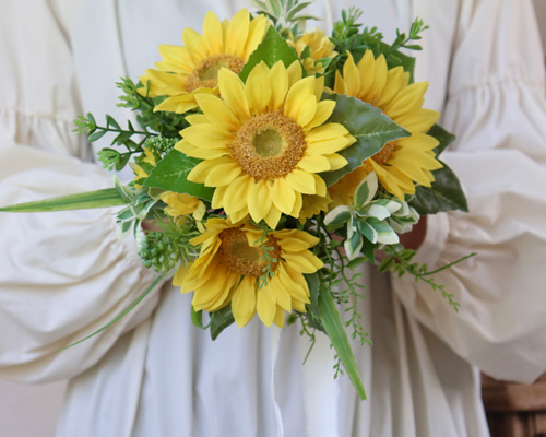 ウェディングブーケ　ひまわり　造花 5ad8232f3580bf05ce2f30852edfc5