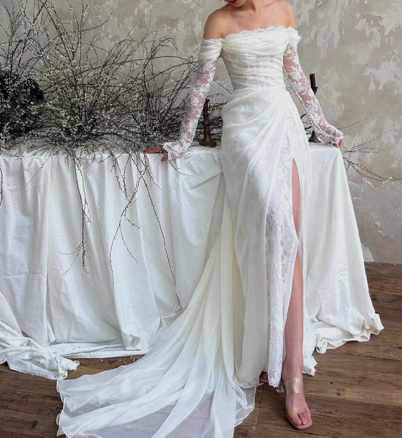 美しい花レース シアーな美しさ 長袖 オフショルダー  ウェディングドレス フロントスリット /前撮り結婚式//H013 5枚目の画像