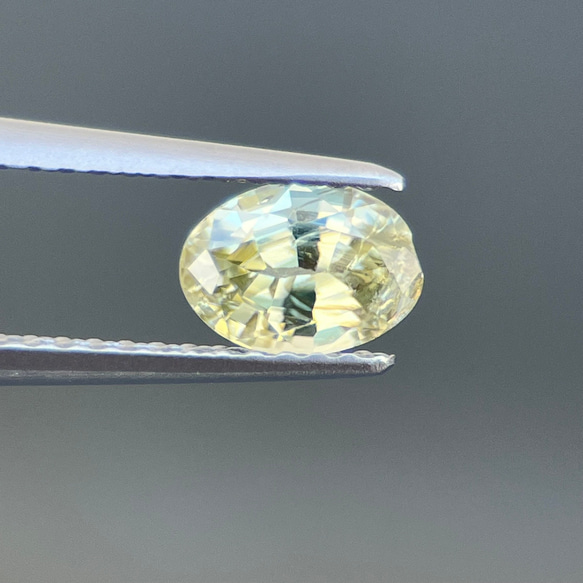 ジルコンルース 天然石 宝石 ジュエリー用Natural Zircon 1.1 ジルコンルース 天然石 宝石 ジュエリー用Natural Zircon 1.1