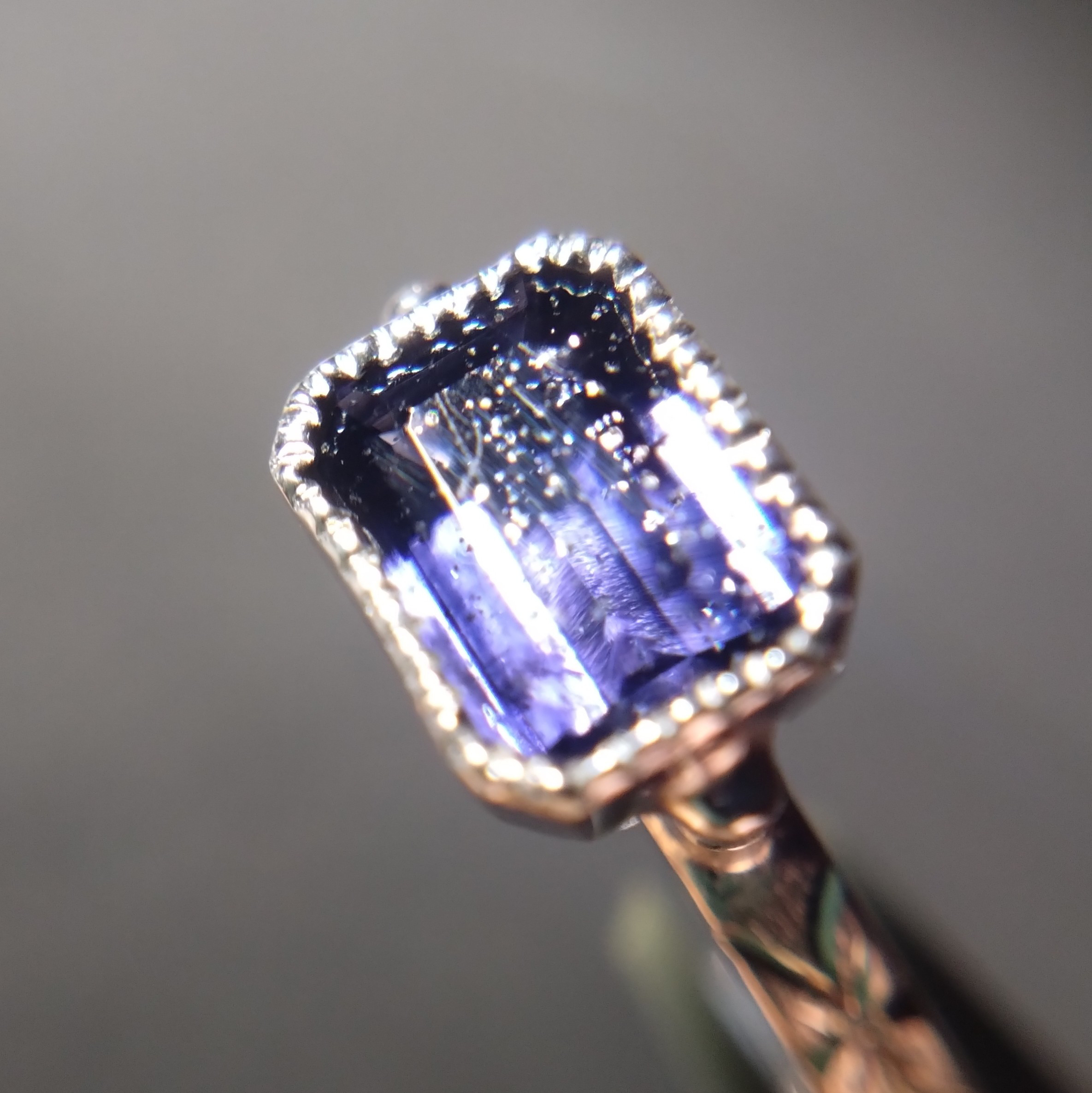 アイオライトサンストーン　ブラジル産　天然石　リング　一点物　金属アレルギー対応　ミルグレイン　勿忘草　花　シルバー