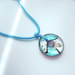 ユタが送念 人生が 生活が変わる 太陽の守護 じんむちの珠 金財のお守り リバーシブル ガラスチャーム コードネックレス 5枚目の画像