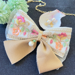 【大人可愛い♪】◆Dior◆リボンバレッタ 刺繍 ホワイトゴールド ディオール「CD」煌めく“大きなリボン”バレッタ、刺繍リボンの
