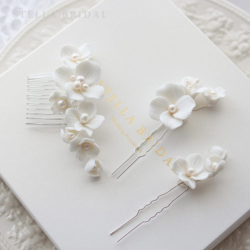 STELLA BRIDAL ホワイトフラワーと淡水パールのブライダルヘッドドレス STELLA BRIDAL ホワイトフラワーと淡水パールのブライダルヘッド