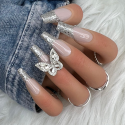 シルバーフレンチシンプルギャルネイルチップ ネイルチップ（つけ爪