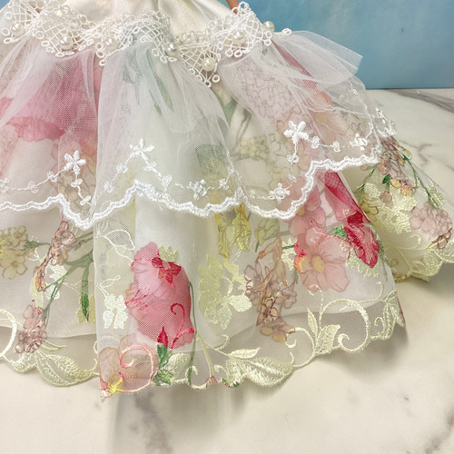 フンワリレースと綺麗な刺繍レースのドレス〜パニエ付き〜 リカ フンワリレースと綺麗な刺繍レースのドレス〜パニエ付き〜 リカ