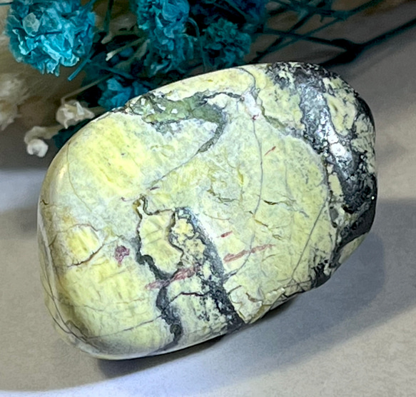 旅守り✨　サーペンティン　蛇紋石　原石　タンブル 3枚目の画像