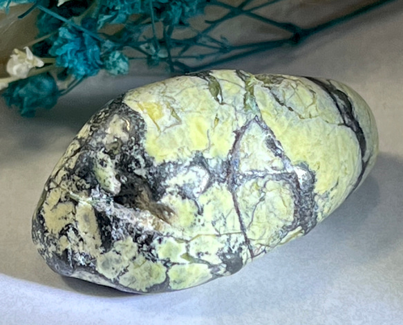 旅守り✨　サーペンティン　蛇紋石　原石　タンブル 2枚目の画像