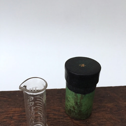 アンティークミニメジャーグラス　　English bottle 　ガラス　イギリス　ギフト　古道具　メディシン 4枚目の画像
