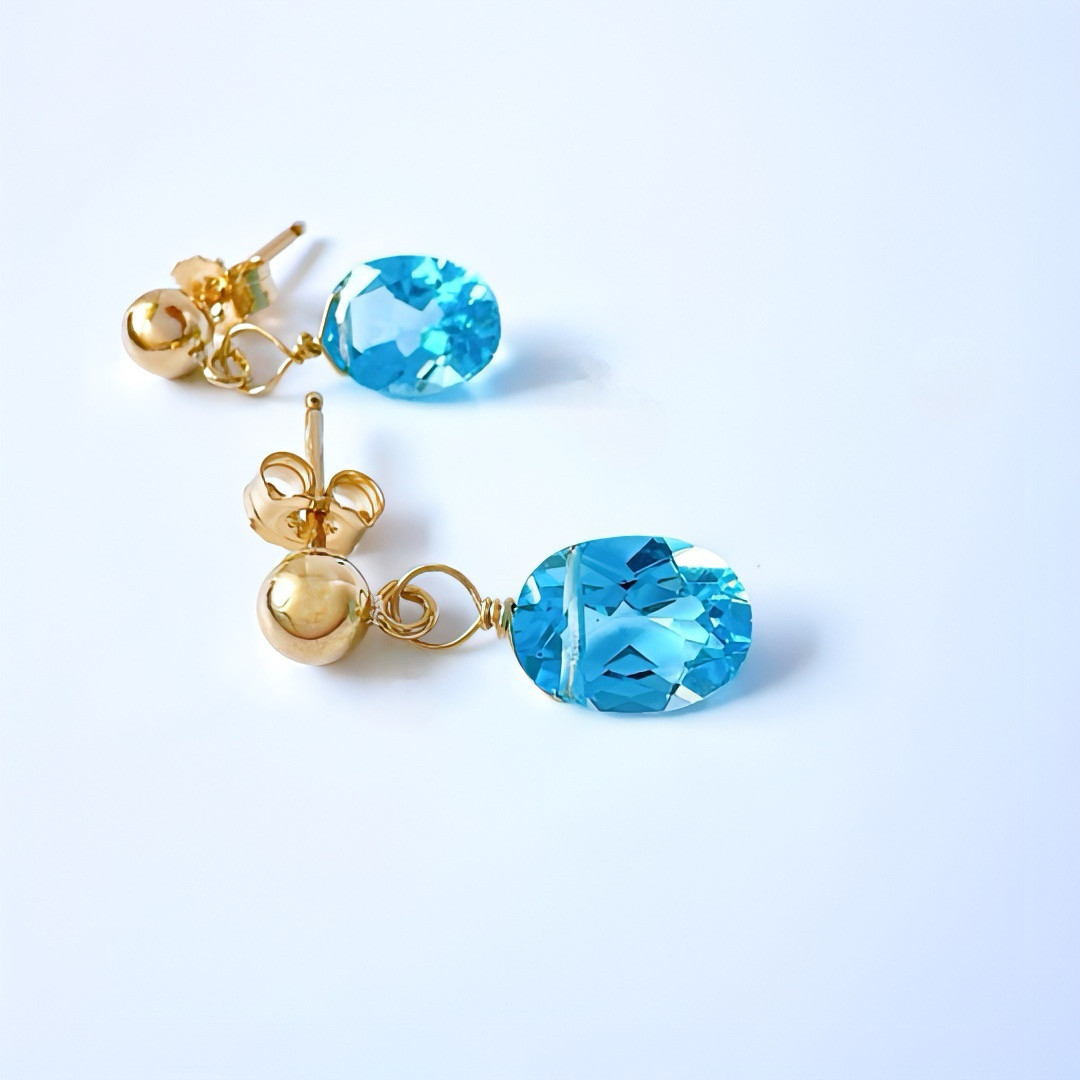 【秋限定2025】澄み渡る空のような一粒　宝石質スイスブルートパ－ズピアス14kgf 11月誕生石　揺れるピアス