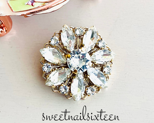 スワロフスキー フラワー スター クリスタルブローチ 楽天市場】SWAROVSKI(スワロフスキー) ブローチ 花 フラワー