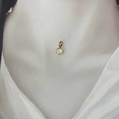 k18YG AU750 18金 天然リビアングラス 0.72ct エジプト産 ペンダント