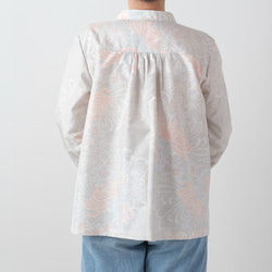 大島紬のピンタックブラウス　バンドカラー　着物リメイク 2枚目の画像