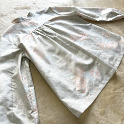 大島紬のピンタックブラウス　バンドカラー　着物リメイク 6枚目の画像