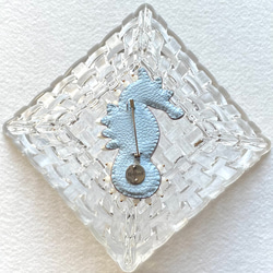 ビーズ刺繍のブローチ　-タツノオトシゴ　seahorse- 6枚目の画像