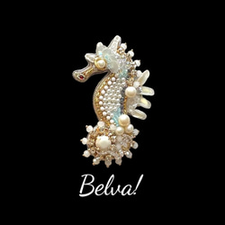 ビーズ刺繍のブローチ　-タツノオトシゴ　seahorse- 2枚目の画像