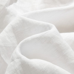 採用優質亞麻布料製成的襯衫，具有自然紋理 四分之三袖襯衫 白色 240503-1 第13張的照片