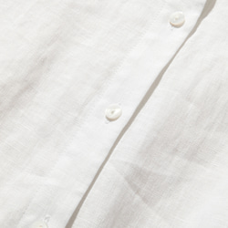 採用優質亞麻布料製成的襯衫，具有自然紋理 四分之三袖襯衫 白色 240503-1 第4張的照片