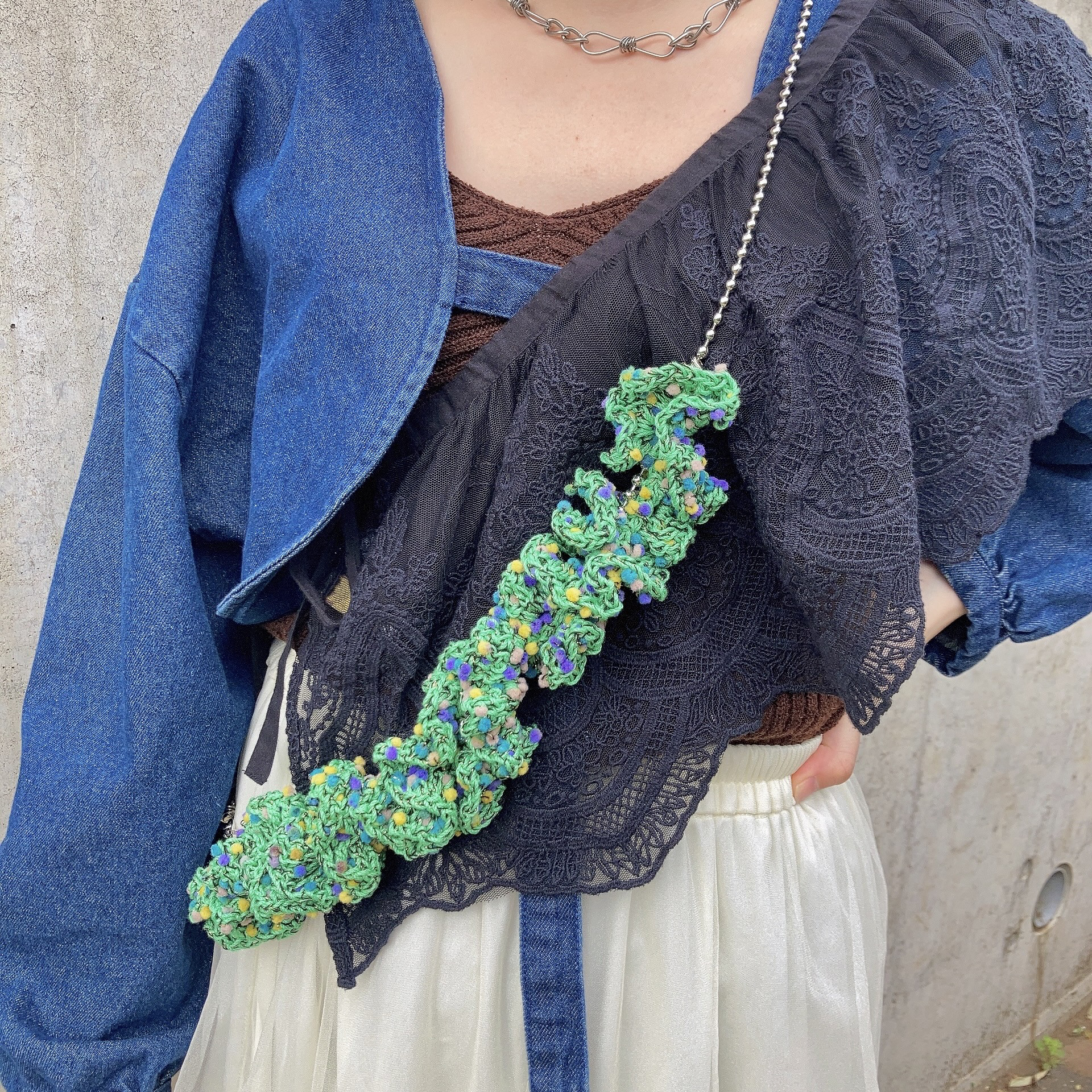 カラフルなスマホショルダーストラップ