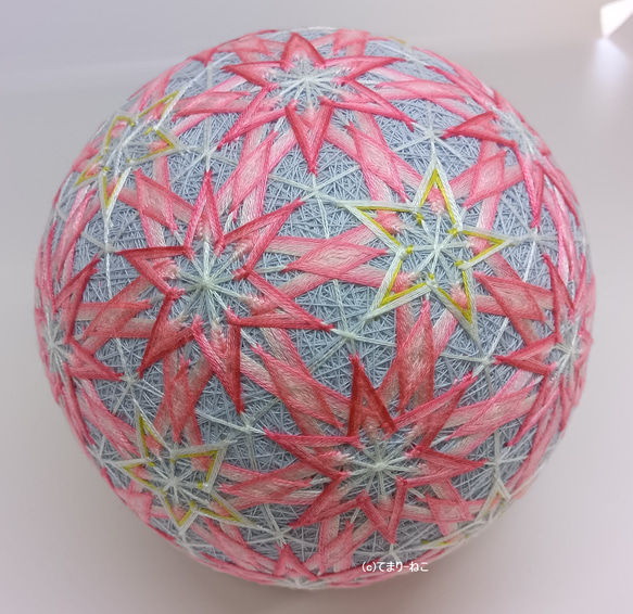 手毬猫の店 てまり「32面菊つなぎ」水色地八重山桜 12cm 手まり 手毬