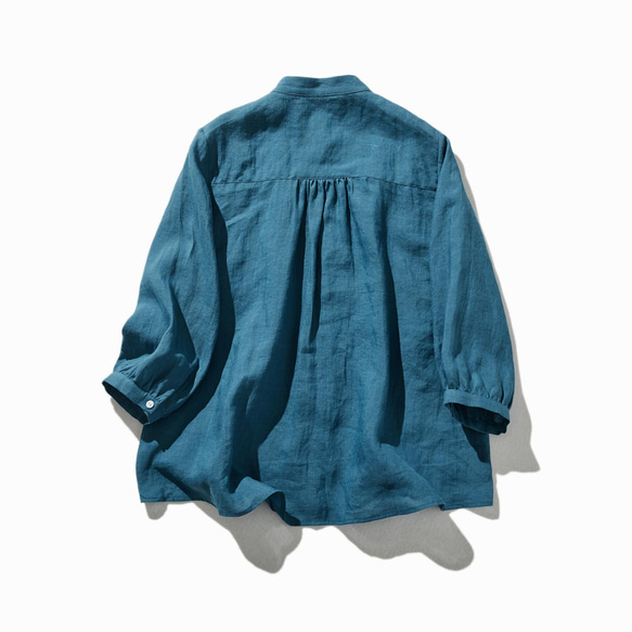 採用優質亞麻布料製成的襯衫，具有天然紋理 四分之三袖襯衫 孔雀藍 240503-5 第8張的照片