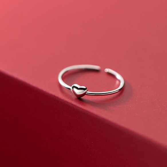 シルバー925  細め　　華奢　ハート　リング　指輪　silver925 フリーサイズ　大きさ調整可能 3枚目の画像