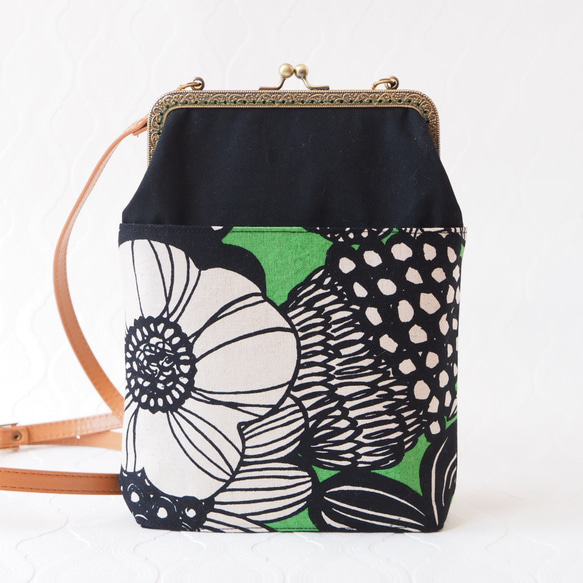 【美品】アニエスベー　RITA がま口　ショルダーバッグ　サコッシュ　黒 美品】アニエスベー RITA がま口 ショルダーバッグ サコッシュ 黒