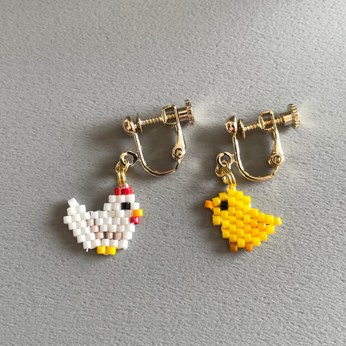 ニワトリとヒヨコの親子ピアス