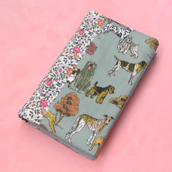 カードケース　リバティプリント使用　犬と小花柄 2枚目の画像