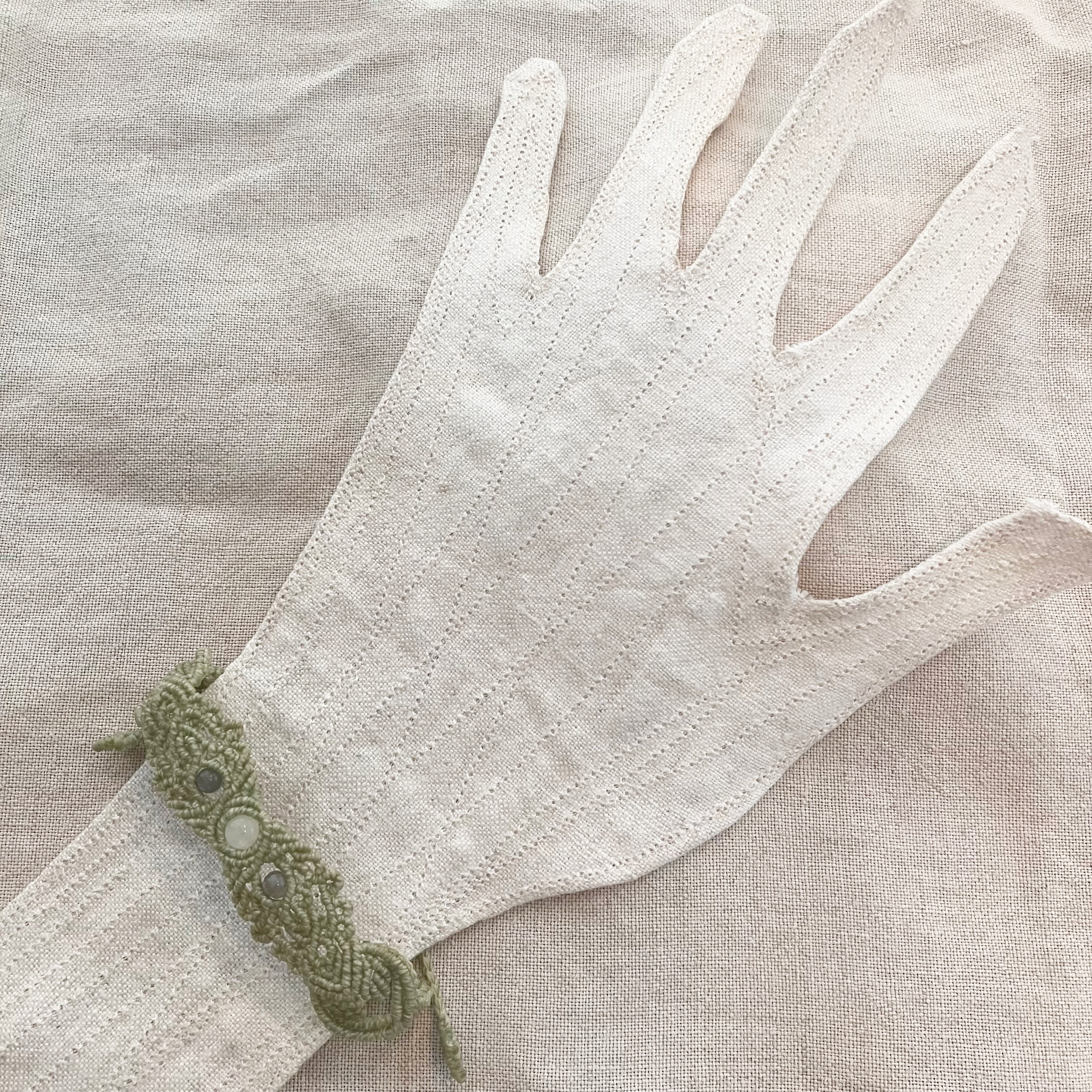 ＊マクラメブレスレット＊　グリーン　レインボームーンストーン・ラブラドライト　パワー　天然石　ストーン