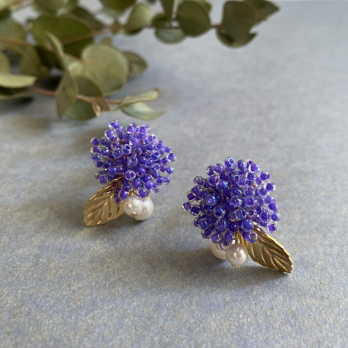 送料無料母の日ギフト「紫陽花」ビーズフラワーピアス/イヤリング col