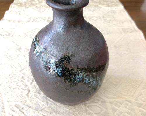 手作りの土釉薬掛け陶器花瓶 手作りの土釉薬掛け陶器花瓶