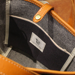 【2way】デニムと本革のミニトート　ショルダー対応　トートバッグ　ランチトート　デニムトート　本革　肩掛け 8枚目の画像