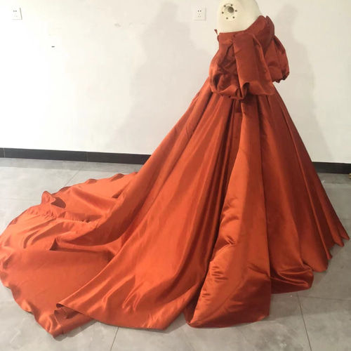 人気上昇！カラードレス テラコッタ色 ベアトップ パフスリーブ 花嫁  