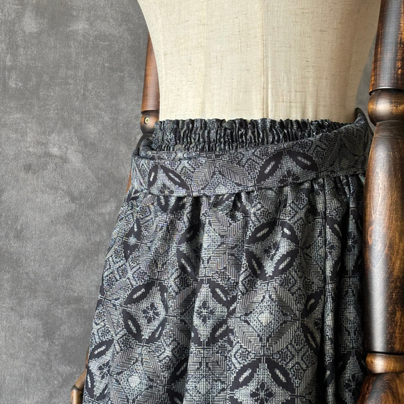 【一点モノ】大島紬 着物リメイク ギャザー スカート & スヌード 〜 四季 で心地良い 上質 絹 100% 〜 the of your made can it 100% Oshima Tsumugi It also as 一点モノ 大島紬 着物リメイク ギャザー スカート スヌード 四季 で心地良い 上質 using with pattern in elastic waist is You by around same UV rays be used measure against from rubber RIZ1446403885(11050円)