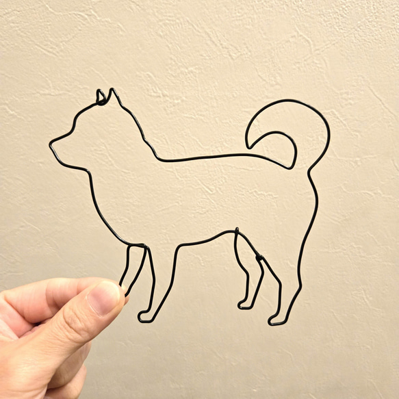 【柴犬のさんぽ】 ワイヤーアート 壁飾り 壁掛け 飾り ワイヤークラフト ウォールデコ インテリア雑貨 犬 しばけん 4枚目の画像