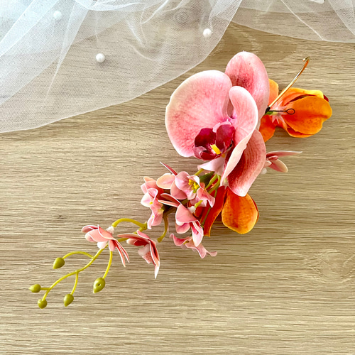 送料無料》＊オレンジピンク＊フラワーイヤーカフ＊フラワーイヤー