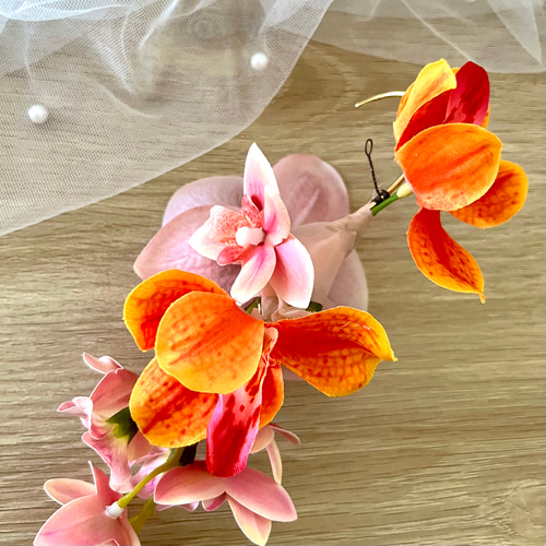 送料無料》＊オレンジピンク＊フラワーイヤーカフ＊フラワーイヤー