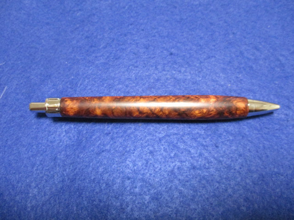 ローズウッドバール　キヌカオイル仕上げ　木軸ボールペン(シャープペンシル)　　　 3枚目の画像