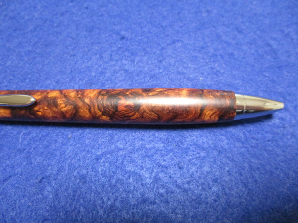 ローズウッドバール　キヌカオイル仕上げ　木軸ボールペン(シャープペンシル)　　　 5枚目の画像