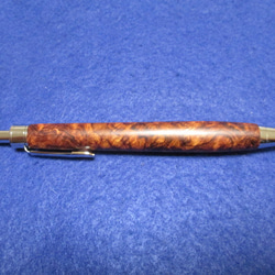 ローズウッドバール　キヌカオイル仕上げ　木軸ボールペン(シャープペンシル)　　　 2枚目の画像