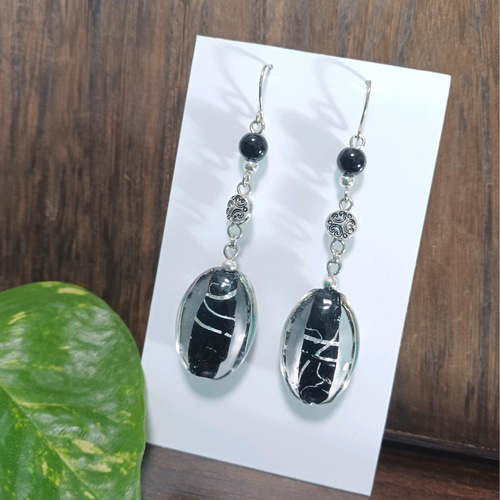 シルバーアクセサリーデザイン☪︎ピアス クリアブラックガラス No 