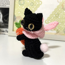ニンジンうさぎフードの黒猫【選べる】あみぐるみ♡受注製作品 7枚目の画像