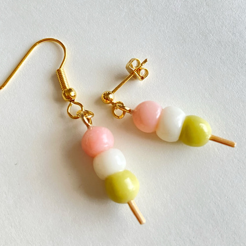 三色団子のピアス＊イヤリング ピアス（フック・チェーン） マシュマロ