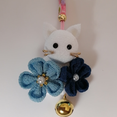 つまみ細工 猫ストラップ 根付ストラップ チャーム 猫小物 なずな屋  