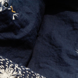 手縫純棉布手提包 刺繡托特包 手工刺繡肩背包 手縫藍染包indigo 聖誕節交換禮物 生日禮物 母親節禮物 情人節禮物 第11張的照片