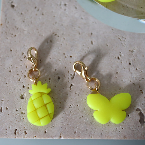 ネオンイエロー ミニバッグ型キーホルダー ネオンイエロー ショルダーバッグ クロスバッグ カメラバッグ スナップ