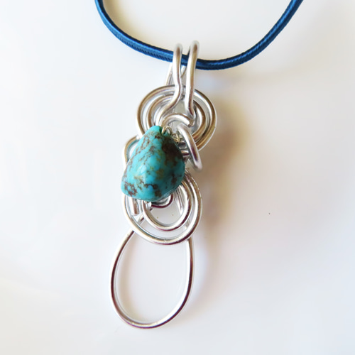 勇気と希望」 ターコイズのペンダント ネックレス・ペンダント atelier