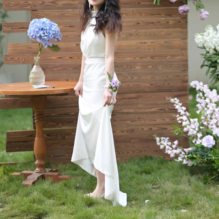 サテンの魚の尾の軽い ウエディングドレス 2024新型花嫁 フランス式の シフロントスリット /前撮り結婚式//H015