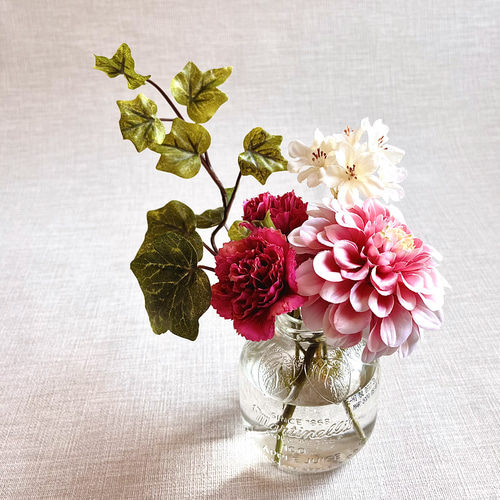 花瓶の水まで超リアル！アーティフィシャルフラワー】 ダリア x